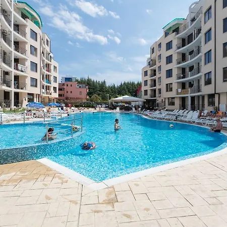 ❤studio With Kitchen & Balcony Pool View ❤cg❤ 阳光海滩